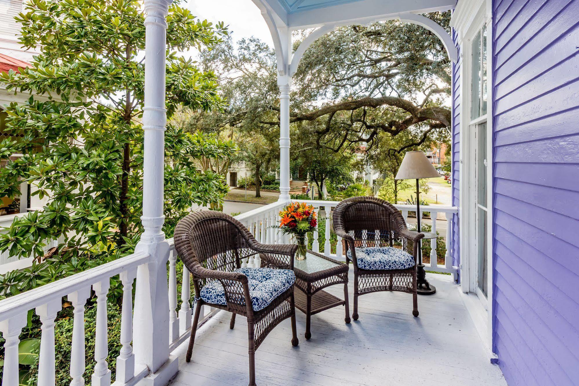 Bed and Breakfast Amethyst Garden Savannah Exterior foto